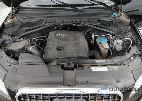 2015 Audi Q5 2.0T Premium z USA, uszkodzony, nr VIN WA1LFAFP8FA033511